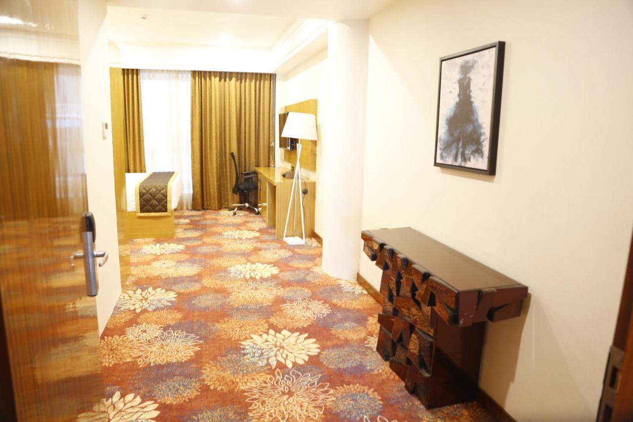 Leroy Grand - Yeshwanthpur Hotel Bangalore Exterior photo